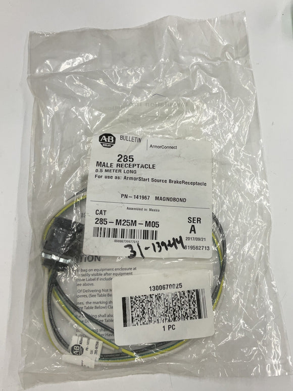 Allen Bradley 285-M25M-M05 Male Receptacle 0.5 Meters 3-Pin