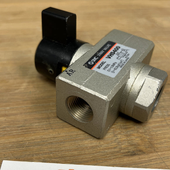 SMC VHS400 3-Way Valve 3/8 NPT 145 Psi Max