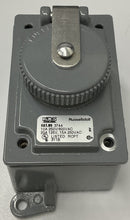 Russell Stoll 3744 Receptacle Box, 10A, 250V/600VAC-2