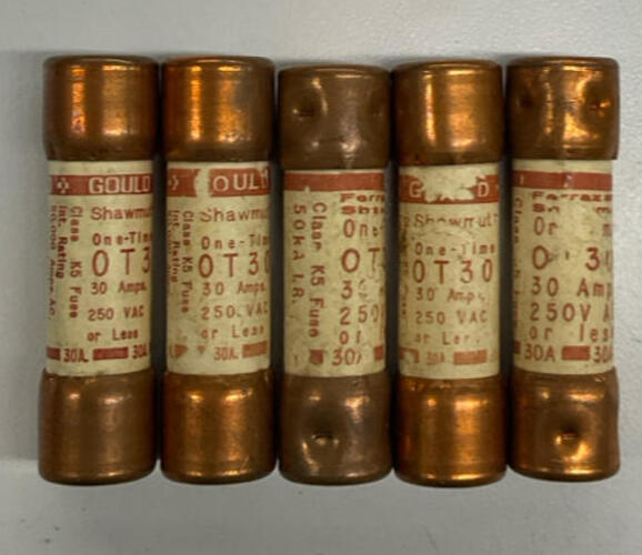 Gould Shawmut OT3O Package of 5 One Time Fuses 250 VAC, 30 Amps