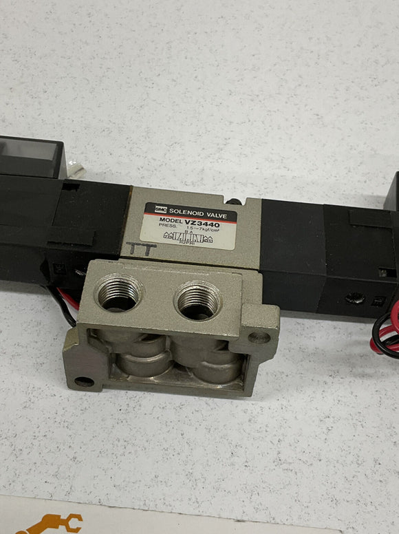 SMC VZ3440 24 Vdc Solenoid Valve w/ Base