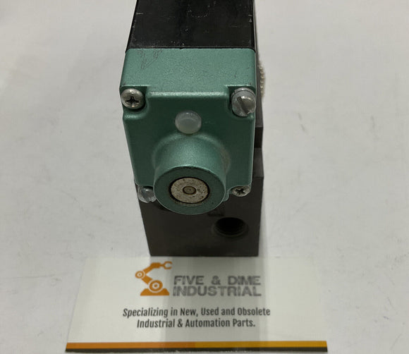 Numatic 0B2S415KO46T30 110/120VAC Solenoid Valve w/ Base & Gasket