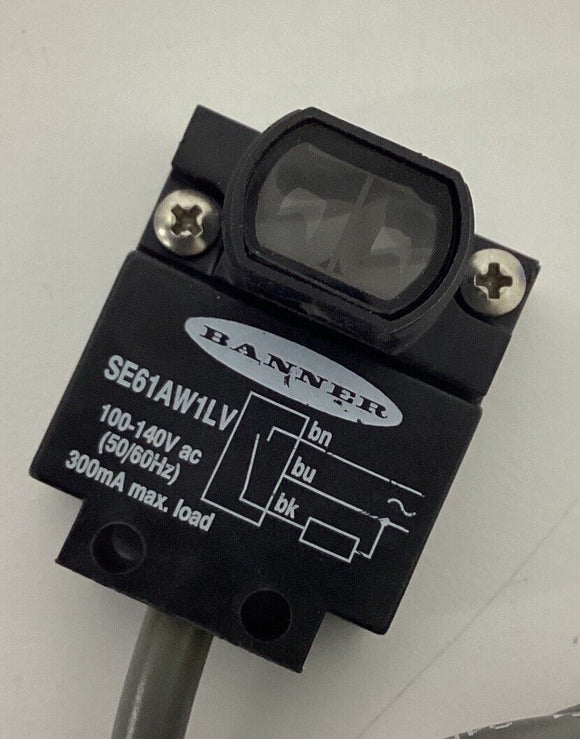 Banner SE61AW1LV Retro Reflective Sensor 120 VAC 5-Meter Range