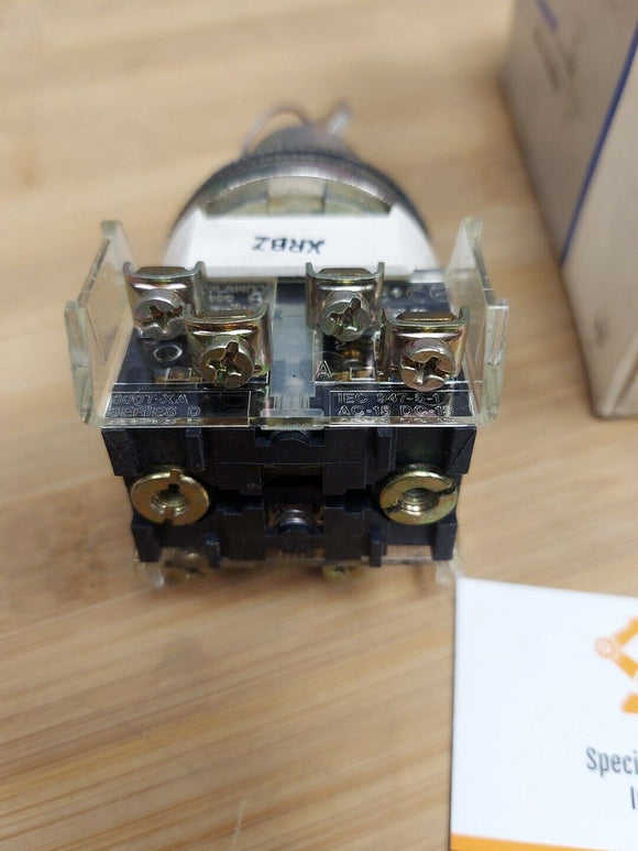 Allen Bradley 800T-J41KE7B Keyed Selector Switch 3 Pos. Ser. T