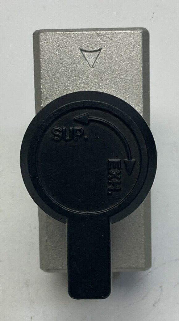 SMC VHS400 3-Way Valve 1/2 NPT 145 PSI Max