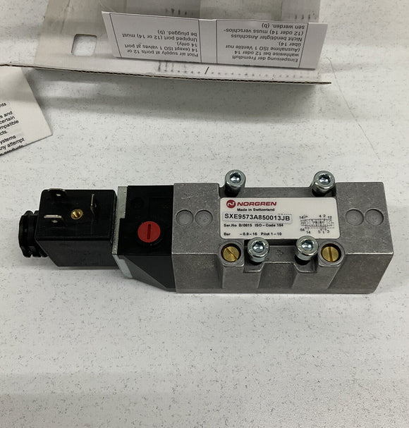 Norgren SXE9573-A85-00-13JB Pneumatic 24V Solenoid Valve +Connector
