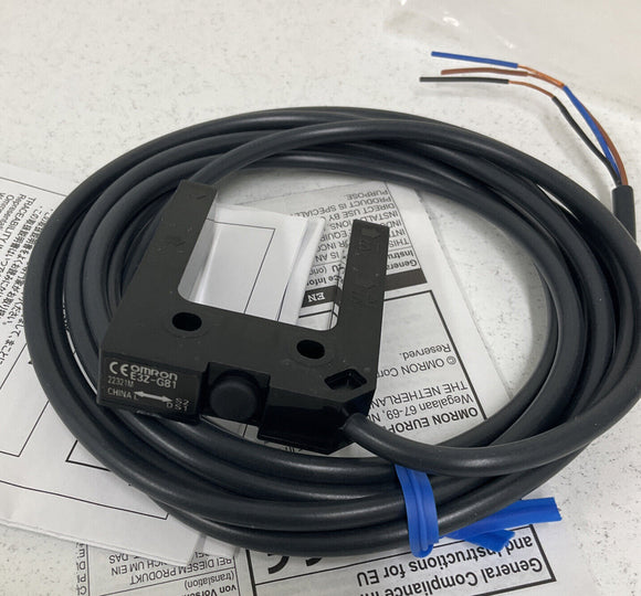 Omron E3Z-G81 Genuine Photoelectric Switch 12-24 Vdc, 2 Meters