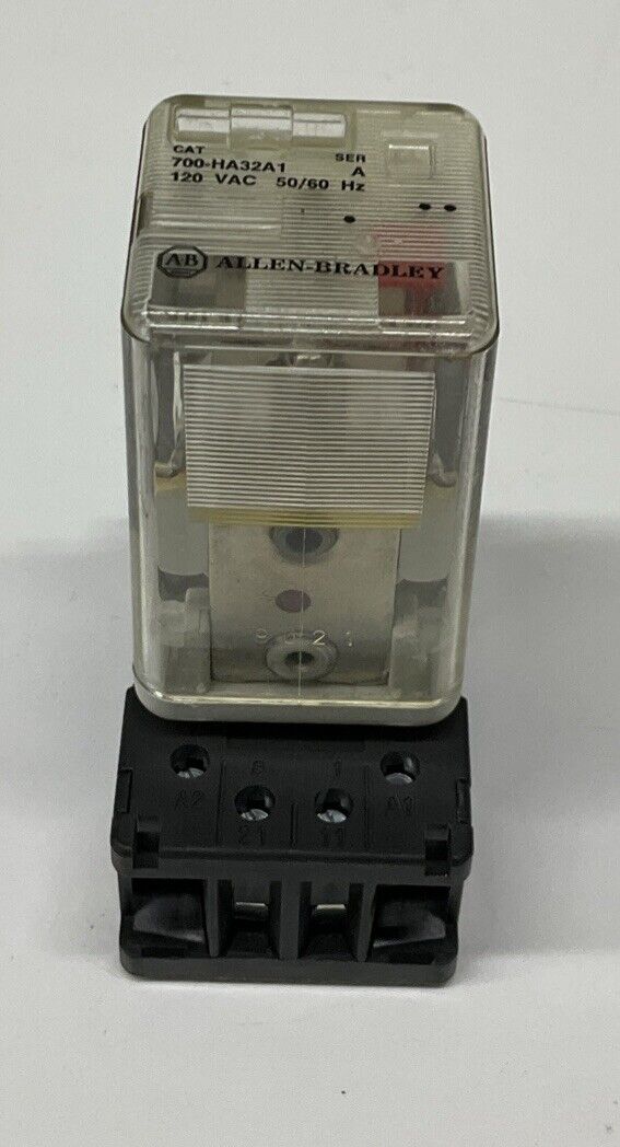 Allen Bradley 700-HA32A1 Ser A 120VAC Relay 8-Pin w/Base