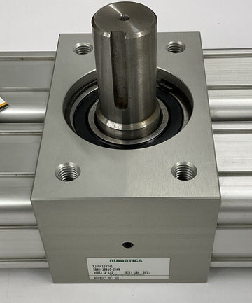 Numatics SBRM-1801C-CKA0 Rotary Actuator  2-1/2" Bore 180° Rotation - 0