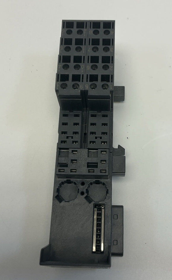 Siemens 6ES7 193-4CG30-0AA0 Sealed  Terminal Module