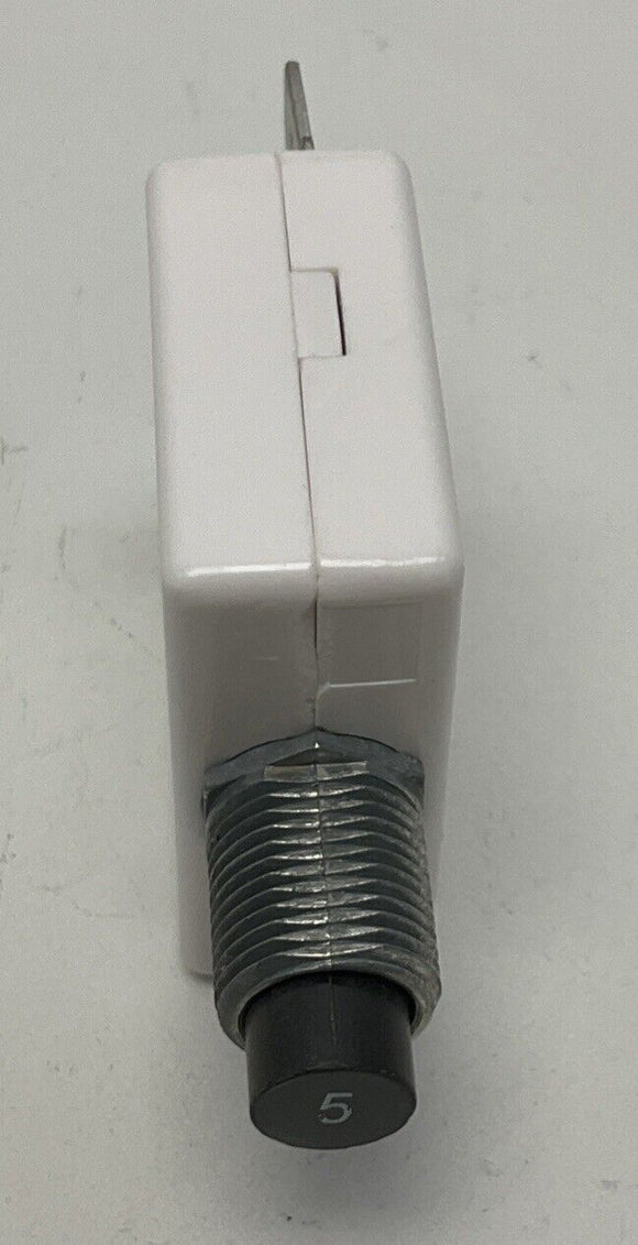 Mechanical Products 1600-114-050 5A  Circuit Breaker 5 Amp Lot of 2