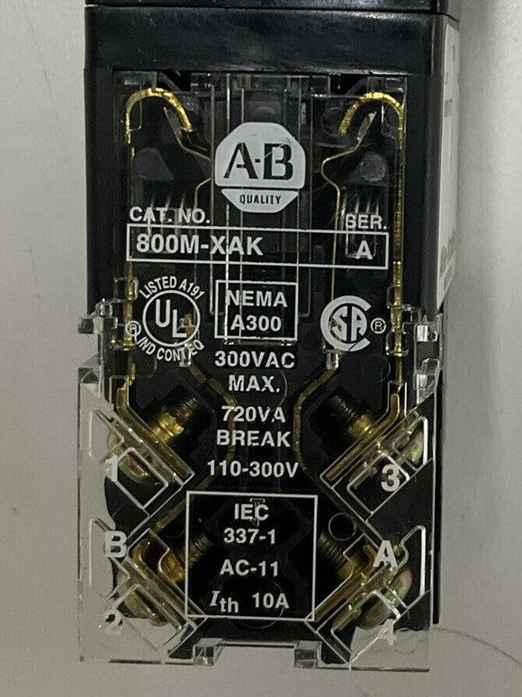 Allen Bradley 800MR-FXT Red Twist and Release Switch