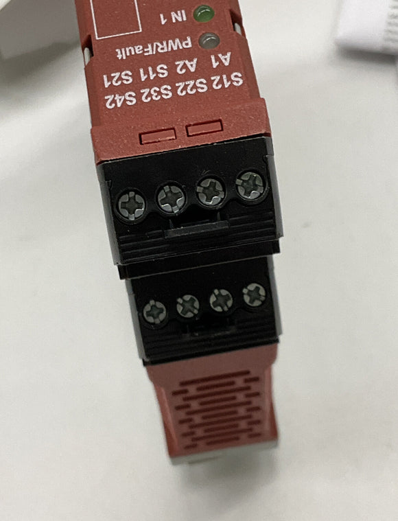 Allen Bradley 440R-D22R2 Ser A GuardMaster Dual Input Safety Relay