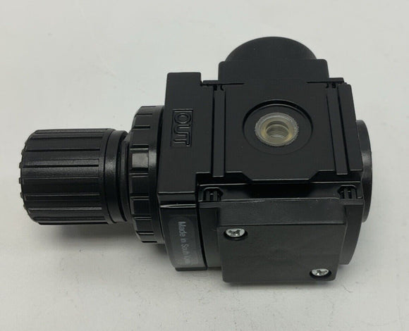 ARO Ingersoll Rand R3711-100 Pneumatic Regulator  1/8'' NPT