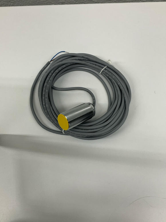 Turck Bi10-M30-AD4X Sensor 4417007 SN: 10mm  10-65 VDC