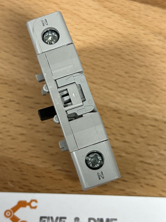 Allen Bradley 194E-A32-NP Ser. B 4th Pole NP for 32A Base
