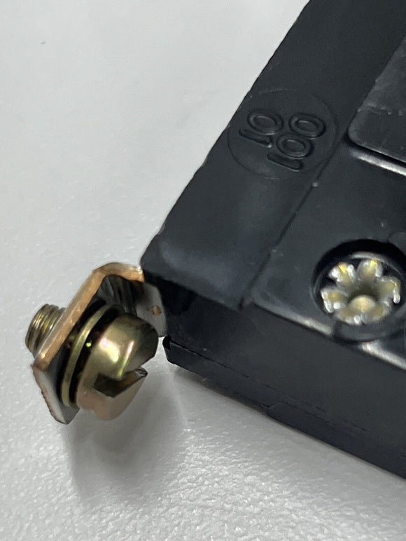 Square D QOB-120 Circuit Breaker SWD 20 Amp Bolt-On  120/240VAC