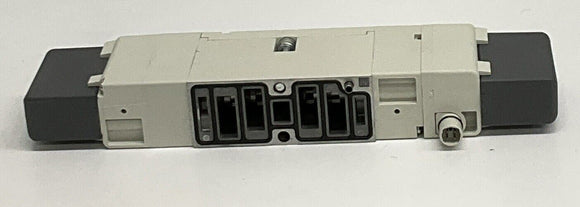 SMC VSS8-4-FHG-D-3VZ Double Solenoid Valve 24VDC