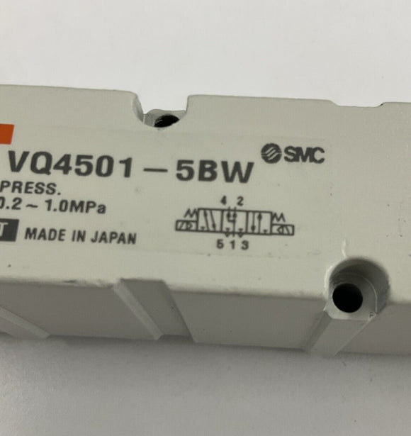 SMC VQ4501-5BW 3-Position Pressure Center Valve 24VDC