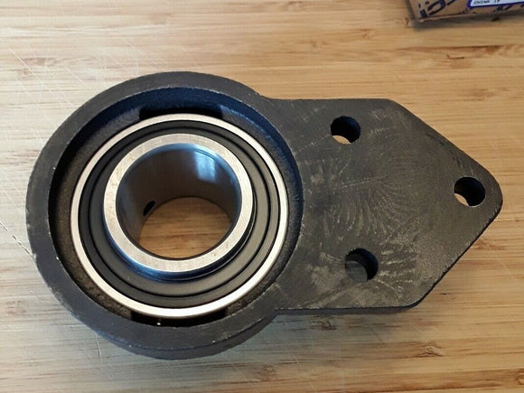 Iptci UCFB 208 40mm Diameter 3-Bolt Flange Bracket Unit