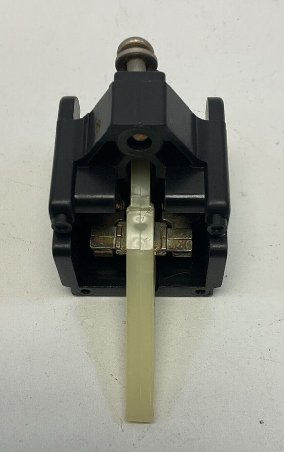 Allen Bradley 1495-G5 Ser. L  Early Break Contact