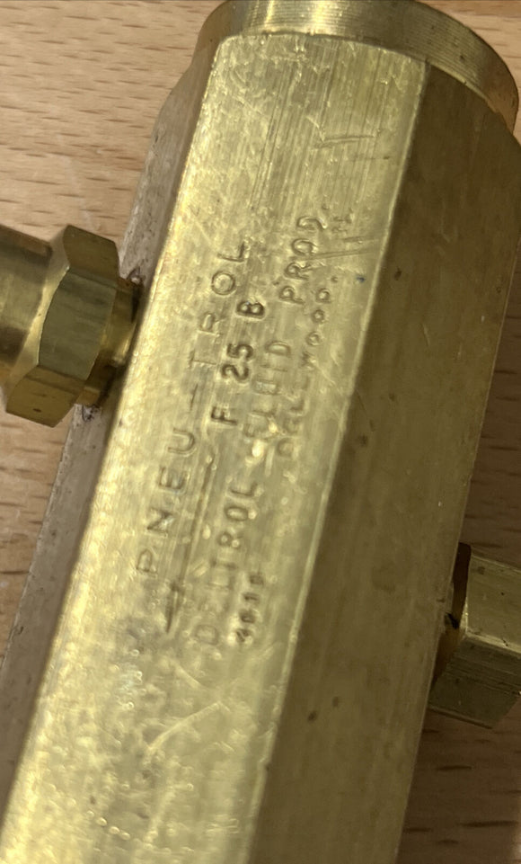 Detrol F25B 3/8" Brass Needle Valve