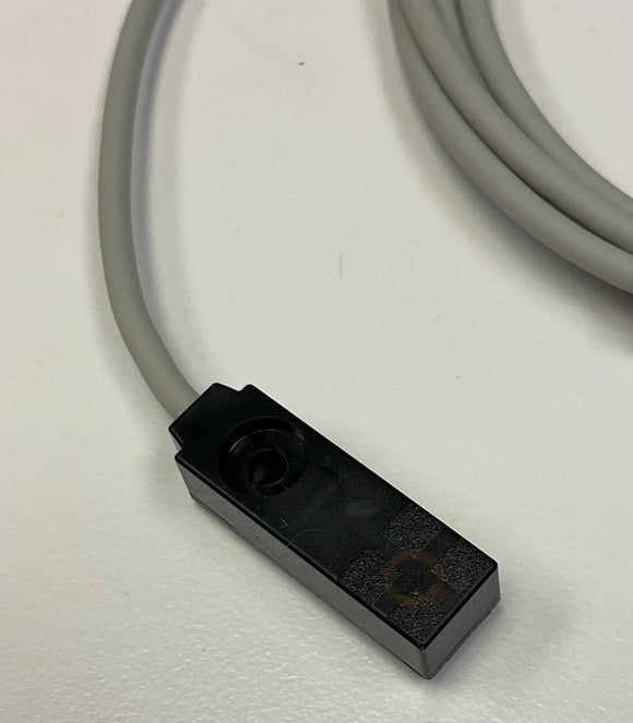 Yamatake APM-D3A1-001 APM Series Proximity Sensor