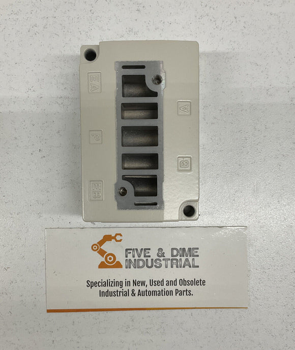 SMC SY7000-27-2T Sub-Plate SY7K-R07 (Lot of 2)