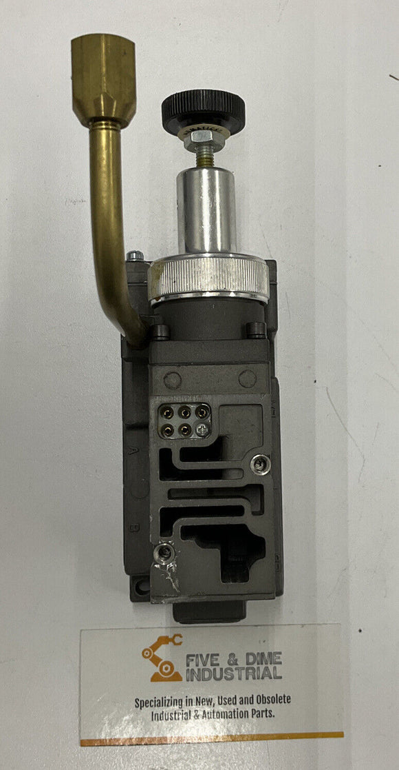 Numatics 081RS331J012H00 Sandwich Regulator w/ Gauge