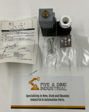 CKD P5136-M0B-AC100V Solenoid valve 110/110VAC w/ Gasket & Hardware