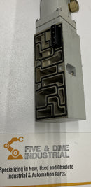 Numatics 061RS300J Regulator w/ Gauge-4