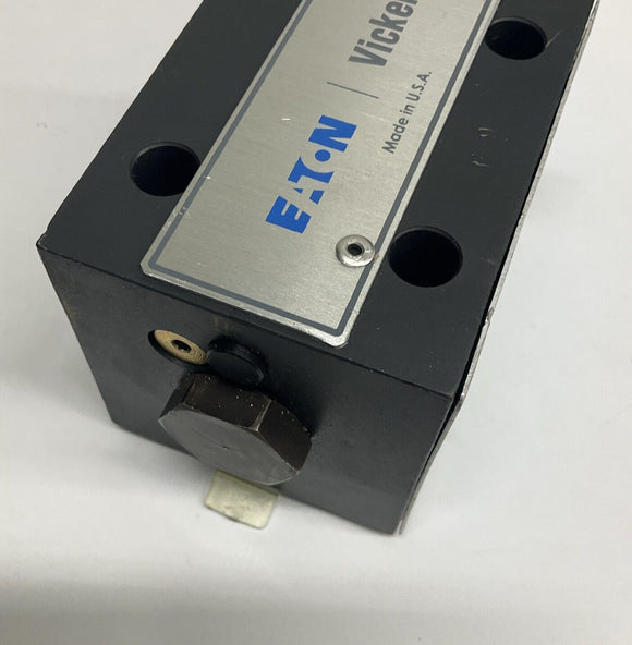 Eaton Vickers 02-401304 Directional Valve w/ M12 4-Pin