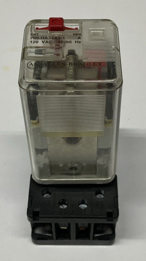 Allen Bradley 700-HA32A1-1 SER A 120VAC Relay 8-Pin w/base
