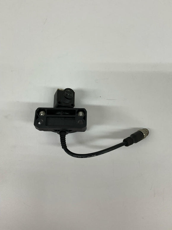 Allen Bradley  42EF-R7KBB-F4 Right Sight beam Receiver Sensor w/ 90° Bracket