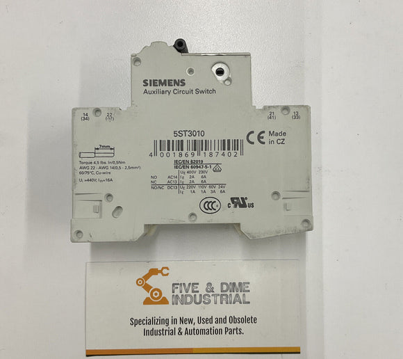 Siemens 5SY4110-7 Circuit Breaker w/ 5ST3010 Auxiliary Circuit Switch
