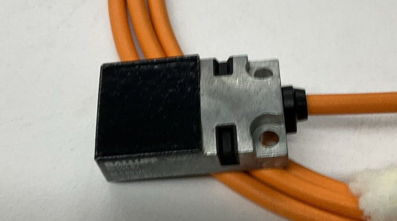 Balluff BES R01ZC-PSC70B-BZ01,5-108 Proximity Sensor PNP NO BES0482