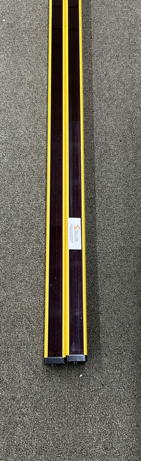 Banner MSXLHDE7212Y Safety Long Range Curtain Set