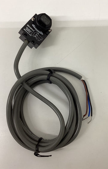 Banner SE61AWILV Retro Reflective Sensor 120VAC 5-Meter Range