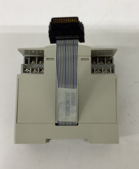 Mitsubishi FX2N-16EYT PLC Output Module, Broken Door