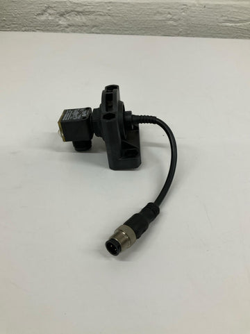 Allen Bradley  42EF-R7KBB-F4 Right Sight beam Receiver Sensor w/ 90° Bracket - 0