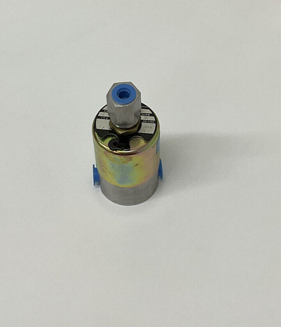 Honeywell Skinner V5L56020 3-way Solenoid Valve 120 VDC 1/8" Npt