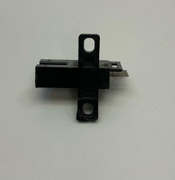 Omron EE-SX672 Photoelectric Slot Through-Beam Sensor 5mm, NPN