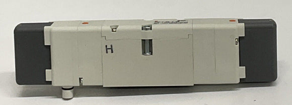 SMC VSS8-4-FHG-D-3VZ Double Solenoid Valve 24VDC