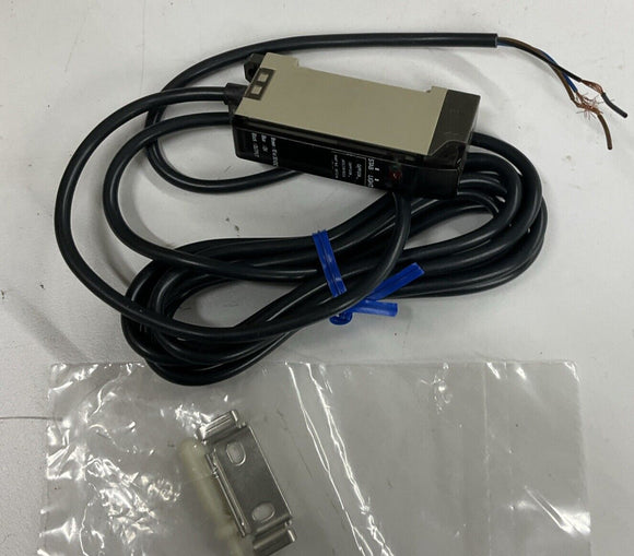 Capp USA Part No. 325404 Photoelectric Switch 10-30 VDC