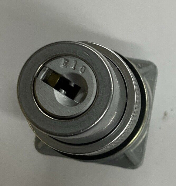 Square D 9001-LRSA-2K3-W5 2 Position Oil Tight Key Operated Switch