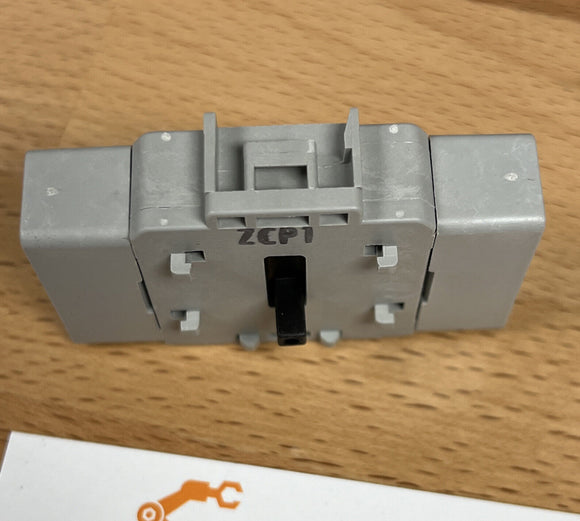 Allen Bradley 194E-A32-NP Ser. B 4th Pole NP for 32A Base