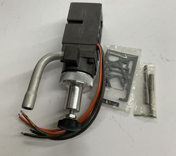 Numatics 152RS100C Pneumatic Valve w/ Gasket and Hardware