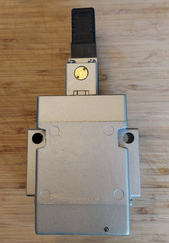 SMC VG342-4G-10A Solenoid Valve 24 VDC