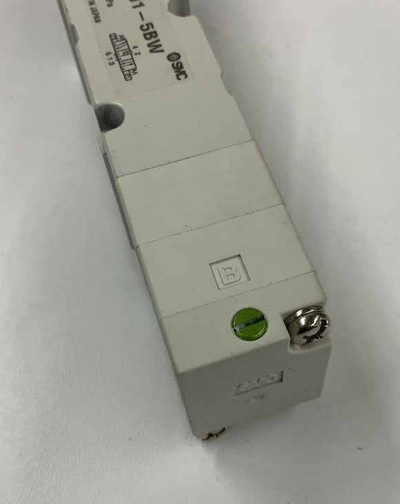 SMC VQ4501-5BW 3-Position Pressure Center Valve 24VDC