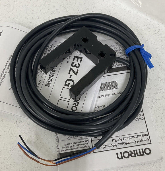 Omron E3Z-G81 Genuine Photoelectric Switch 12-24 Vdc, 2 Meters